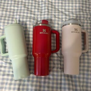 Bundle of 40 oz cups